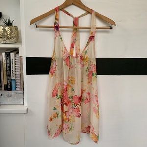 Sheer floral top 🌸